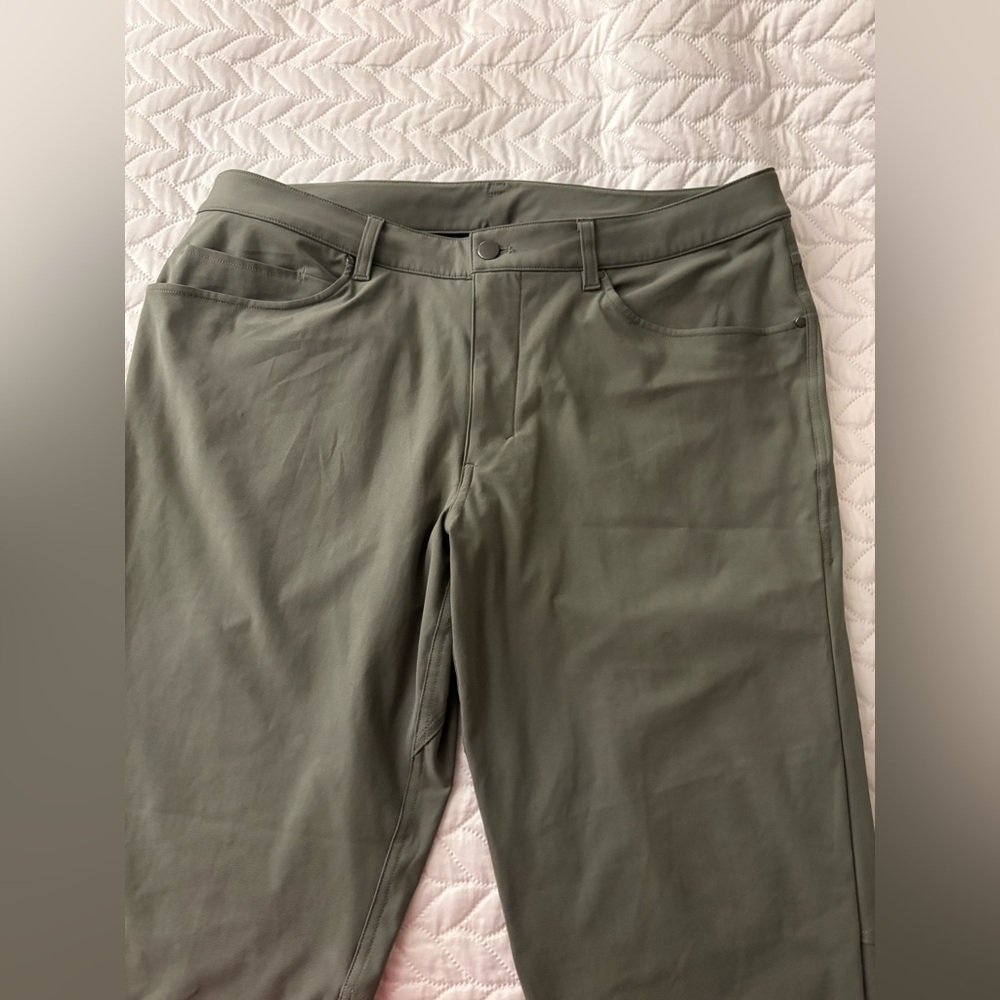LuluLemon Men’s Olive Green Pants ABC Pant. Preowned. Good condition.